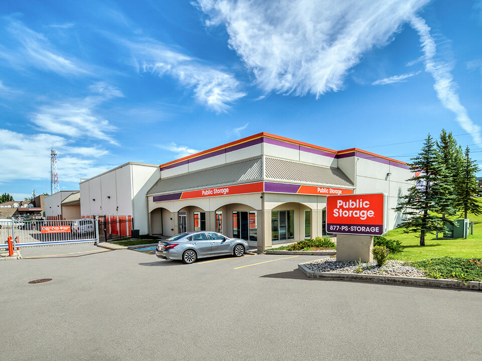 Public Storage Calgary - Centre Ave - Front entrance