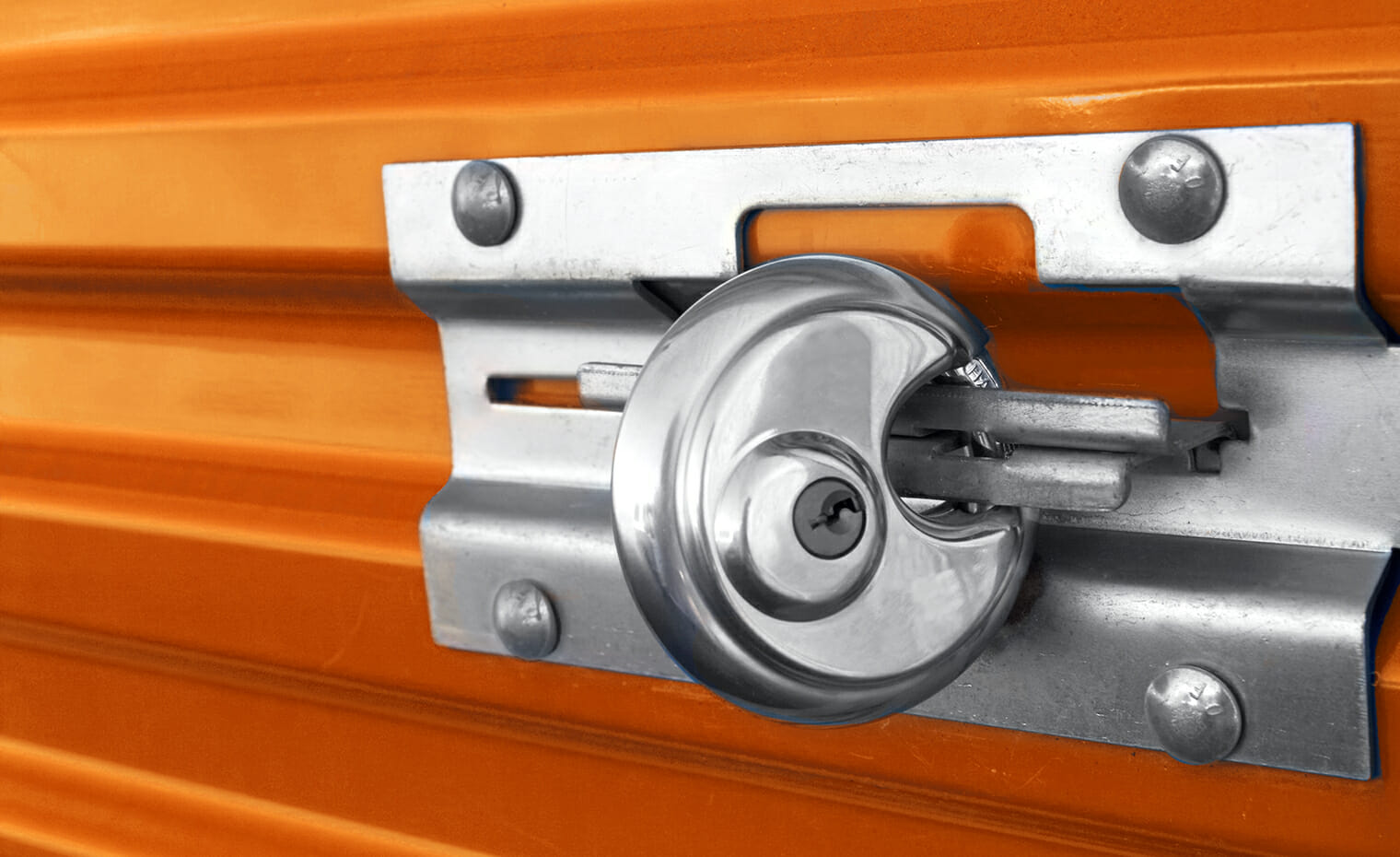 close up image of a storage unit locking mechanism with disc lock